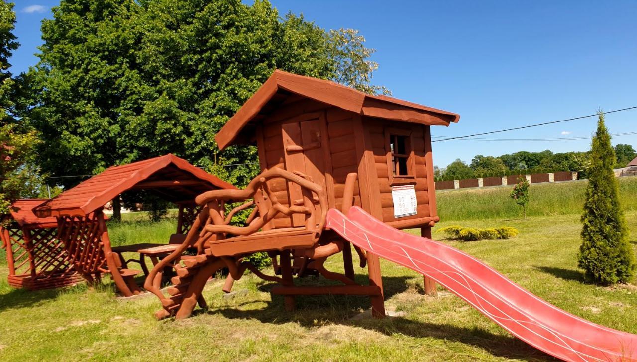 Willa Park Ostrowiec Świętokrzyski Kültér fotó