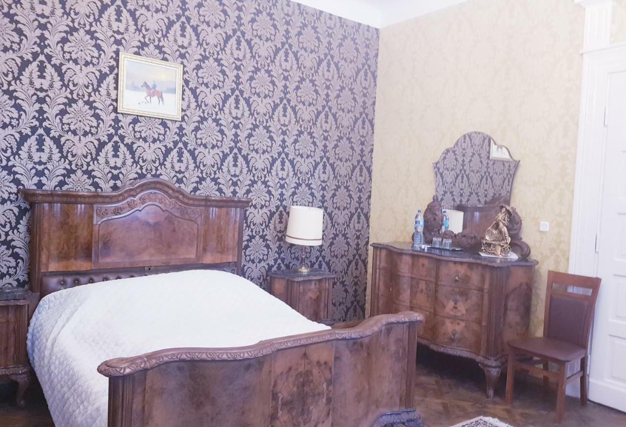 Willa Park Ostrowiec Świętokrzyski Kültér fotó